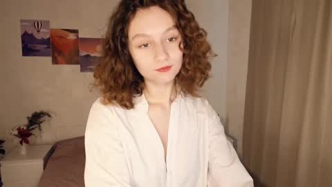 Snapshot of mia_frizz chatting on 01.26.25 Mia online show from 01.26.25