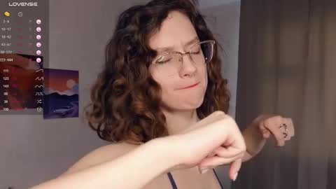 Snapshot of mia_frizz chatting on 02.21.25 Mia online show from 02.21.25