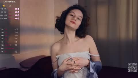 Snapshot of mia_frizz chatting on 03.09.25 Mia online show from 03.09.25