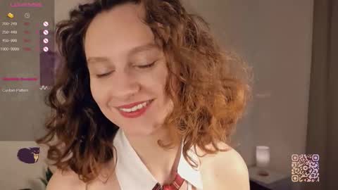 Snapshot of mia_frizz chatting on 09.15.25 Mia online show from 09.15.25