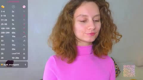 Snapshot of mia_frizz chatting on 10.04.25 Mia online show from 10.04.25