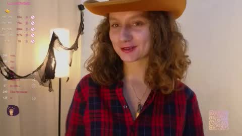 Snapshot of mia_frizz chatting on 11.01.25 Mia online show from 11.01.25