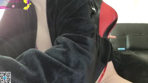 Snapshot of mia_g0ld chatting on 09.24.25 Golden ones online show from 09.24.25