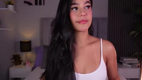 Mia  online show from 03.18.26