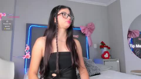 mia online show from 03.31.26