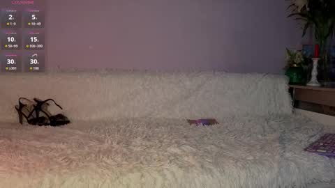 Mia  online show from 11.09.25