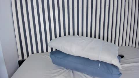  I am Mia  online show from 02.09.25