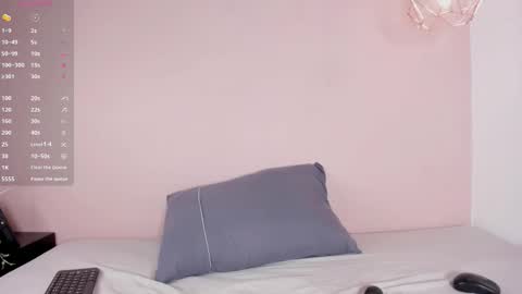  I am Mia  online show from 02.16.26