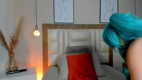 Mia online show from 03.22.26