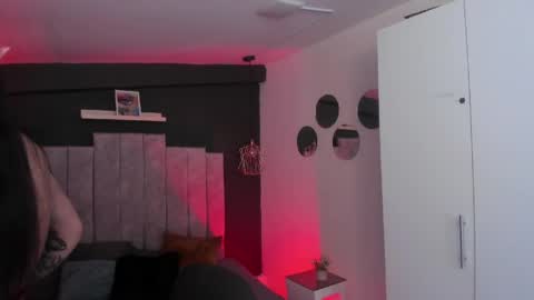 Val  online show from 04.07.26