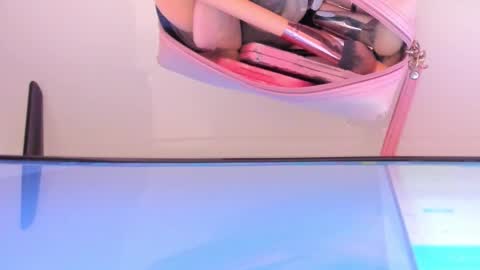    online show from 10.18.25