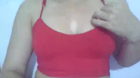 Snapshot of mia_k02 chatting on 11.24.25 Mia online show from 11.24.25
