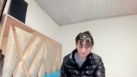 mia kaneee online show from 12.23.25