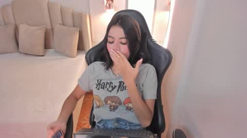 Mia online show from 09.12.25