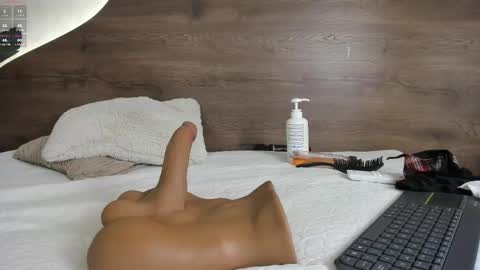 mia_lacy online show from 03.12.25