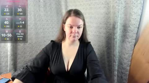 mia_lores online show from 10.09.25