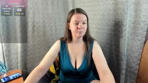 mia_lores online show from 10.11.25