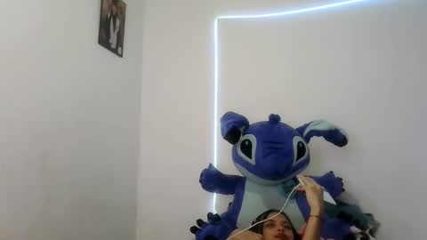 Snapshot of mia_lucy_21 chatting on 10.30.25 mia lucy 21 online show from 10.30.25