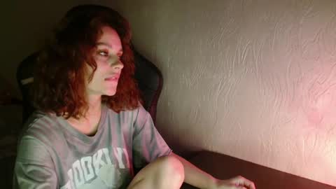 mia_luiza online show from 06.09.26