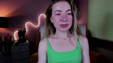 Mia online show from 09.18.25