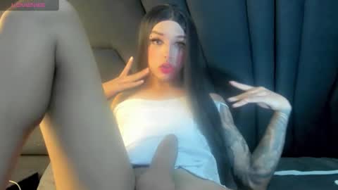 Snapshot of mia_malkova0 chatting on 02.20.25 Mia3 online show from 02.20.25