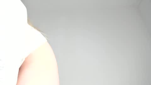 Mia here Appreciate your support online show from 04.17.26