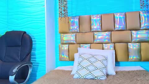 mia montess online show from 12.18.25