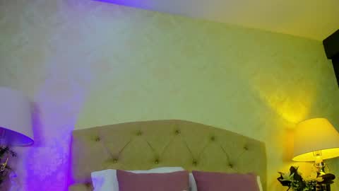 mia montess online show from 04.08.26