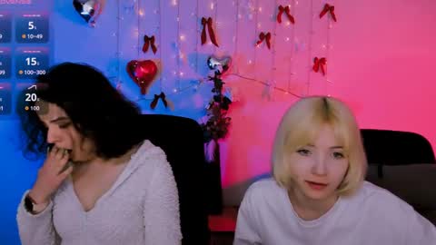 Snapshot of mia_mooon_ chatting on 04.28.26 mia_mooon_ online show from 04.28.26