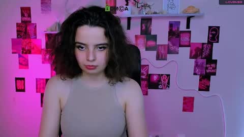 Snapshot of mia_mooon_ chatting on 05.17.26 mia_mooon_ online show from 05.17.26