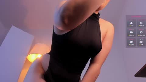 Snapshot of mia_moralez chatting on 05.28.26 MIA online show from 05.28.26