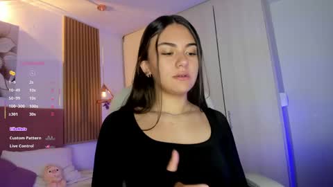 Mia Nevaeh - follow me online show from 06.04.26