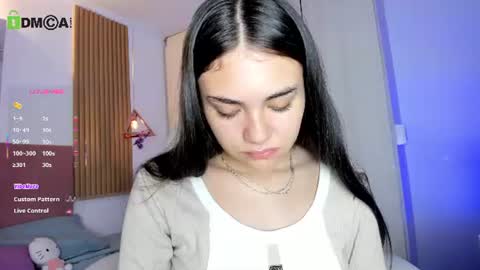 Mia Nevaeh - follow me online show from 06.15.26
