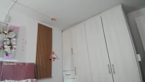 Mia Nevaeh - follow me online show from 07.12.26