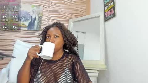 Snapshot of mia_pineda chatting on 03.19.26 Mariana online show from 03.19.26