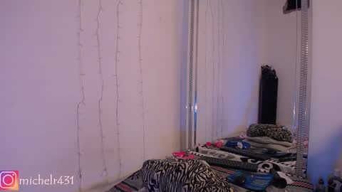 Snapshot of mia_reys chatting on 02.02.25 mia reys online show from 02.02.25