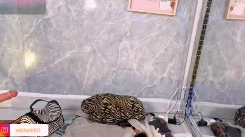 mia reys online show from 03.17.26