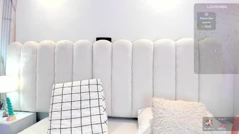 Mia online show from 02.18.25