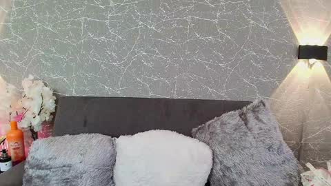 Mia Roux online show from 01.16.25