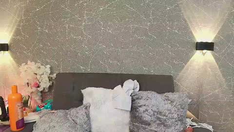 Mia Roux online show from 01.30.25