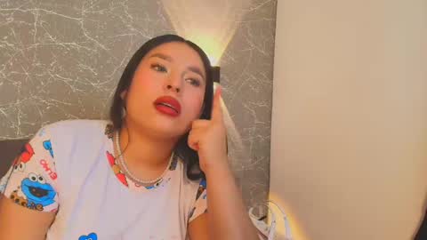 Mia Roux online show from 02.08.25