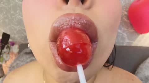 Mia Roux online show from 02.20.25