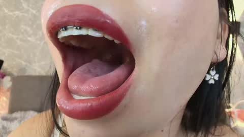 Mia Roux online show from 02.23.25