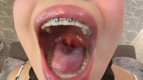 Mia Roux online show from 02.28.25