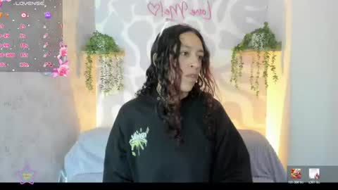 Snapshot of mia_scarlet7 chatting on 07.17.26 Mia . online show from 07.17.26
