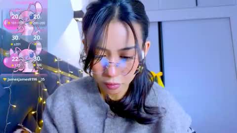 Mia online show from 12.18.25