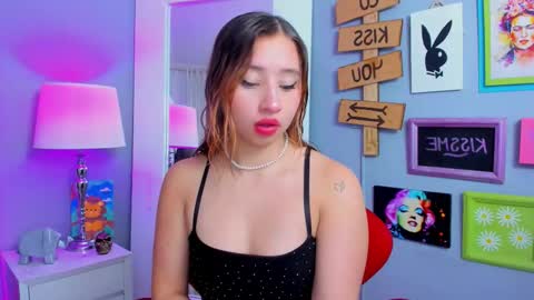 Mia  online show from 12.03.25