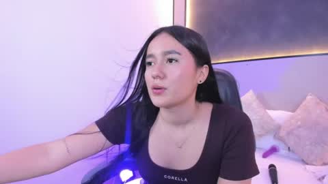 Snapshot of mia_slora chatting on 06.22.26 M I A online show from 06.22.26