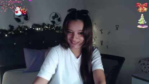 Snapshot of mia_sweetdc chatting on 12.26.24 mia_sweetdc online show from 12.26.24