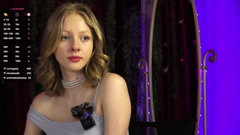 Snapshot of mia_vebes chatting on 02.24.25 Mia online show from 02.24.25